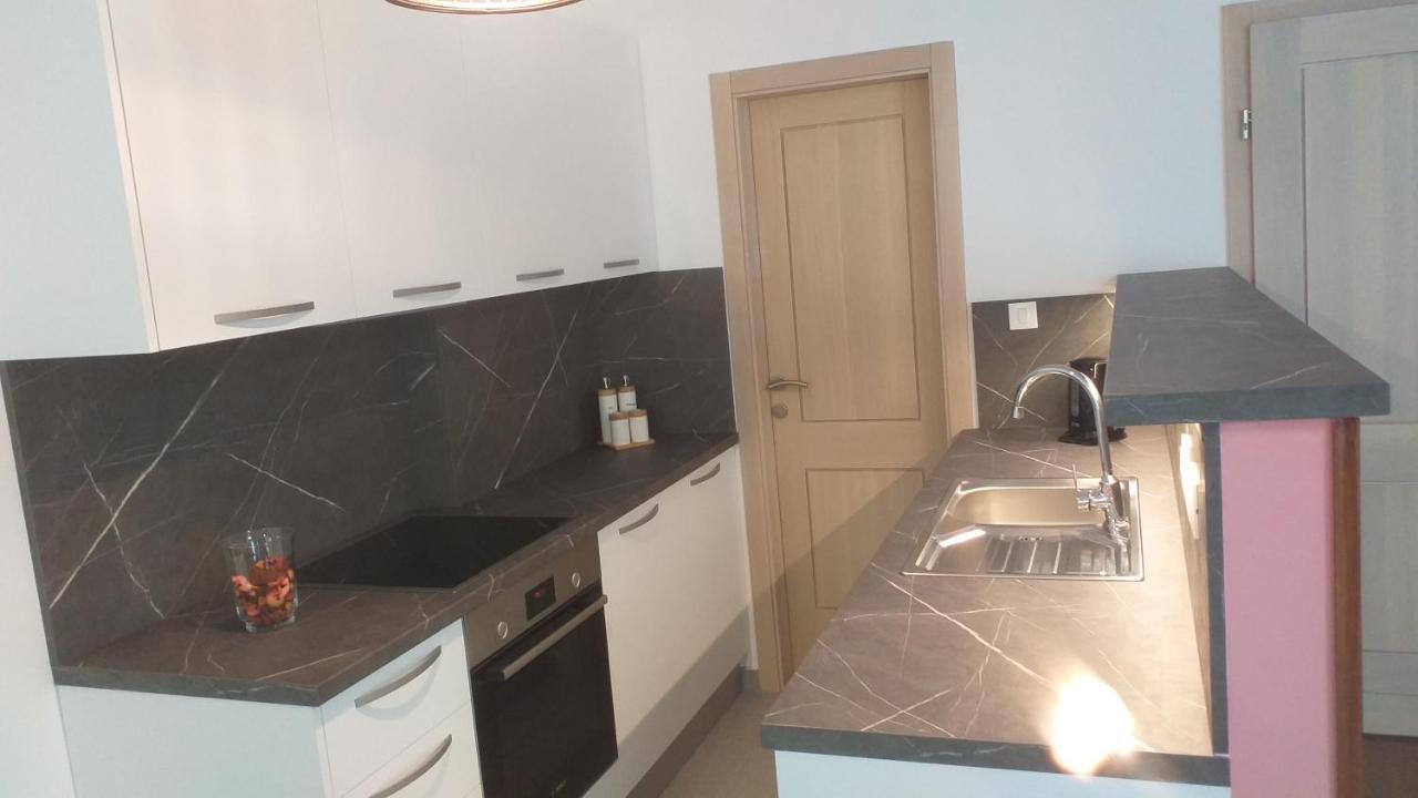 Apart Centar Umag Edda Joakima Rakovca 7 E 52470-Umag Buitenkant foto