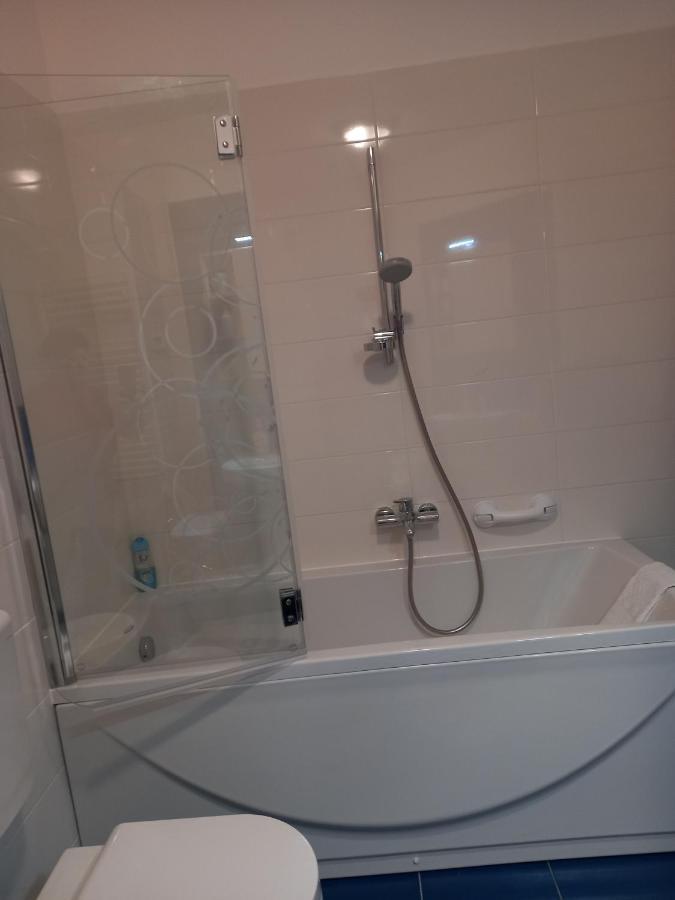 Apart Centar Umag Edda Joakima Rakovca 7 E 52470-Umag Buitenkant foto